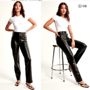 Abercrombie & FITCH The '90s Straight Ultra High Rise Faux Leather
Pants sz 26/2